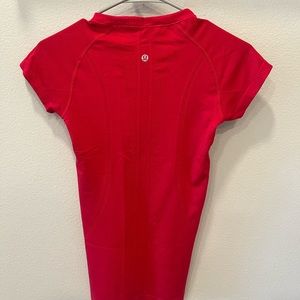 Lululemon Tee